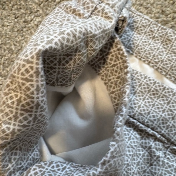 Banana Republic Gray Bermudas‎ Tailored Lightweight Shorts Size 2 - Picture 5 of 7